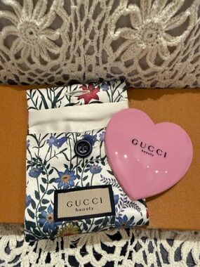 Gucci Pink Heart Beauty Compact Mirror with Floral Satin Pouch
